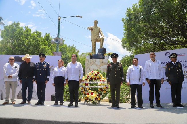 JUAN CARLOS MORENO GUILLÉN PARTICIPA EN CEREMONIA...