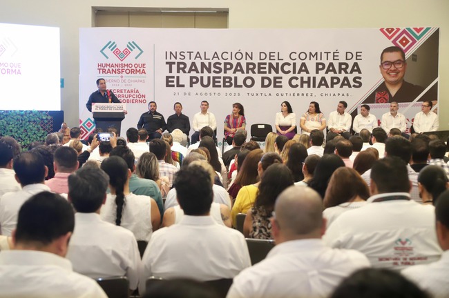 PRESENTE JUAN CARLOS MORENO GUILLÉN EN LA INSTALAC...